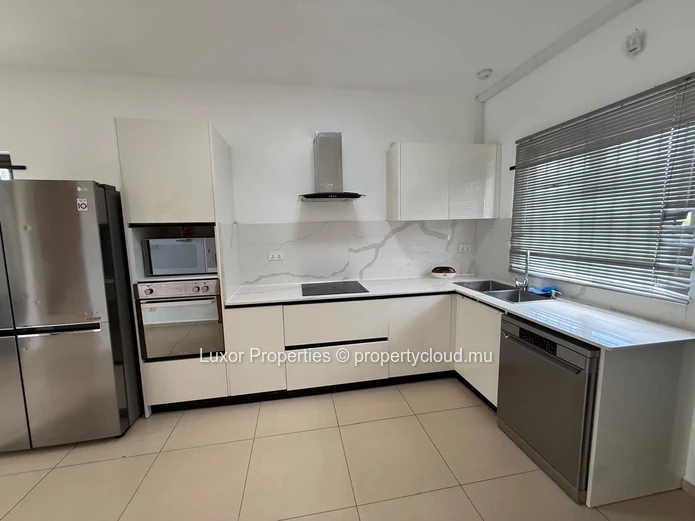 Duplex Moderne Avec Vue Sur Mer À Louer – Flic En Flac