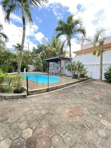Villa 4 chambres avec piscine à louer à Trou aux Biches