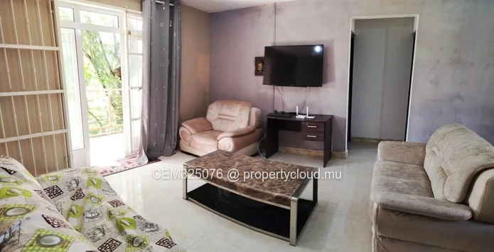 Élégant appartement de 3 chambres avec vue sur le centre équestre à louer à Floréal
