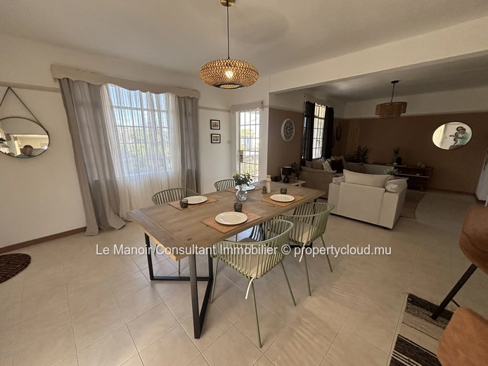 Appartement 3 chambres de 120 m² avec piscine à vendre à Albion