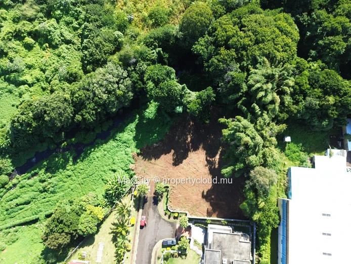 Riverside Plot for Sale – Emerald Park, Trianon