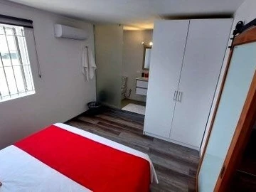 6 Bedroom Apartment