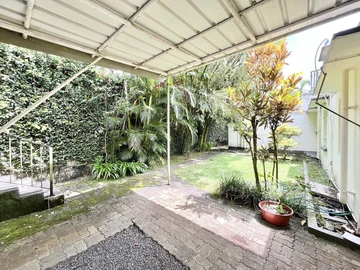 Maison de 8 Chambres