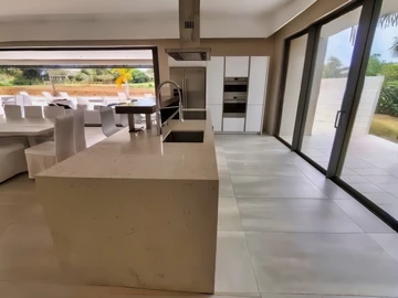 4 Bedroom Villa