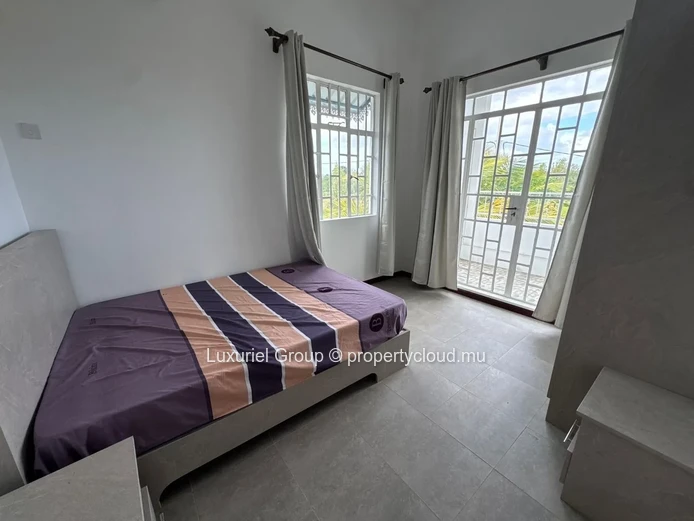 Villa Familiale 5 Chambres Avec Piscine À Louer 