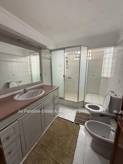 Luxurious 5-bedroom house with private pool in Flic en Flac area, sea access, fully furnished, secure. Price Rs.