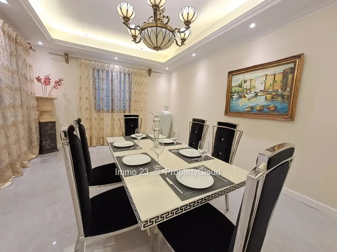 Appartement - 4 chambres - Flor00e9al - Ref. AP70997VE