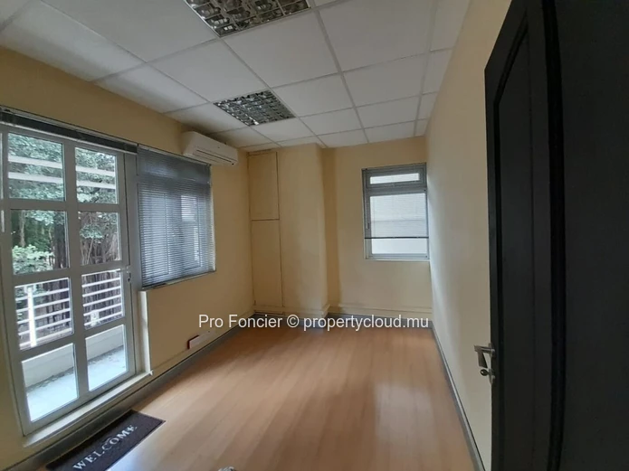 Office for rent in Port-Louis - Close to the center