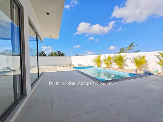 À Vendre – Villa Neuve Semi-Meublée À Cap Malheureux - Nord