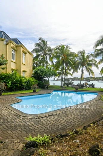 Beachfront Apartment for Rent – Résidences Ilot, Grand Baie