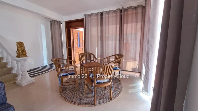 Maison / Villa - 3 chambres - Quatre Bornes - Ref. MA76471VE