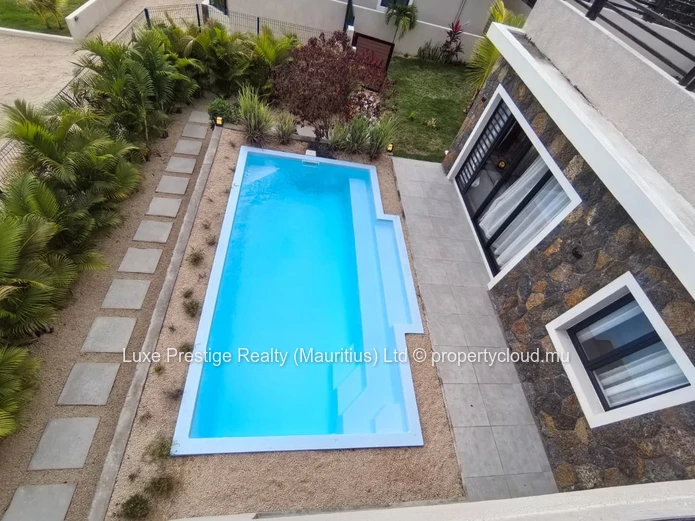 Villa Moderne de 3 Chambres avec Piscine Privée à Louer à Calodyne | Résidence Sécurisée | Proche de Northfields Inte...