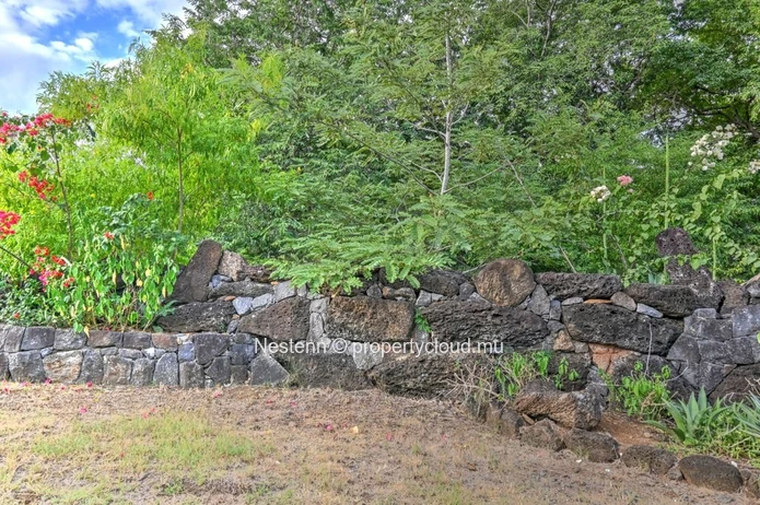 Exceptional plot of land of 2,167.66 m² – Highly sought-after gated community 
