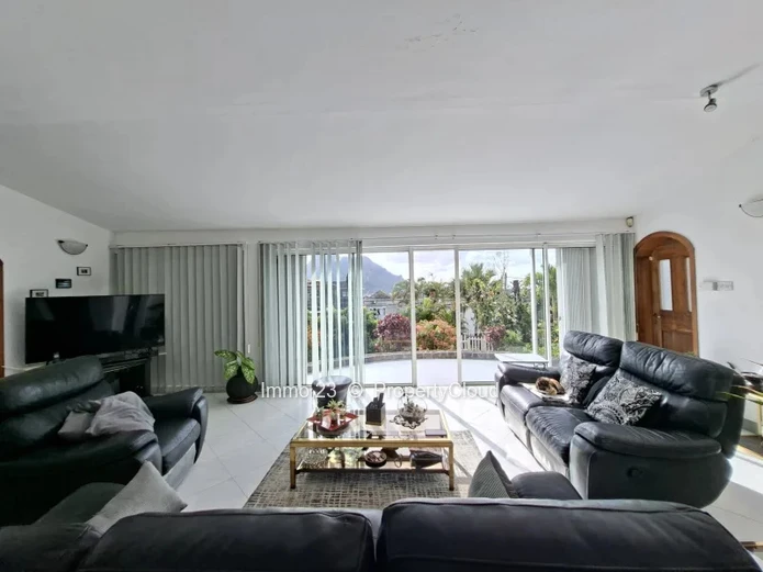 Maison / Villa - 4 chambres - Sodnac - Ref. MA95727VE
