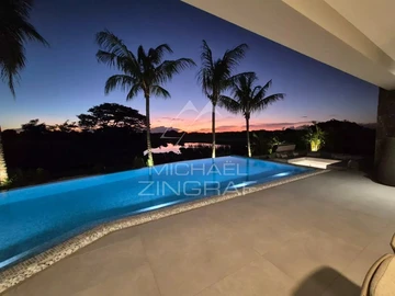 4 Bedroom Villa