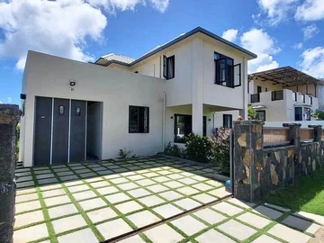 5 Bedroom Villa