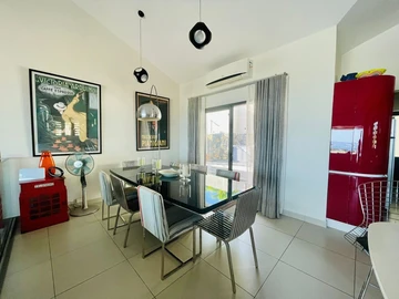 5 Bedroom Villa