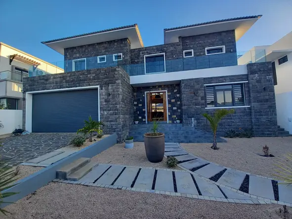 House on sale at Ebene 