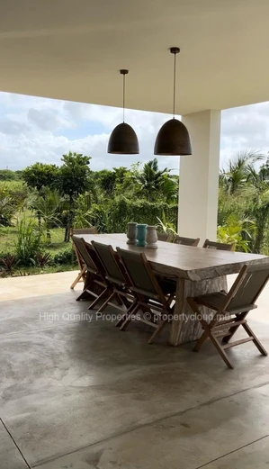 Splendide Villa en Location à Calodyne