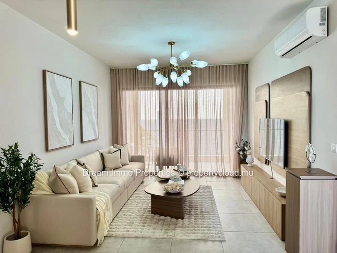 Sea view penthouse for rent with rooftop & private pool in Flic en Flac - Mauritius