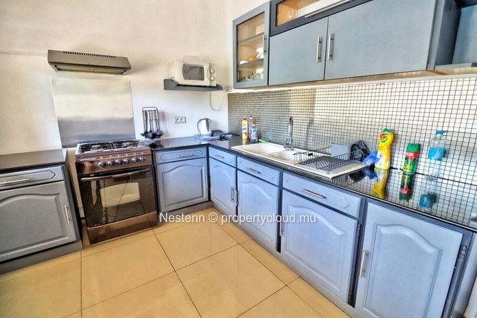 Elegant 3-bedroom duplex with private pool 