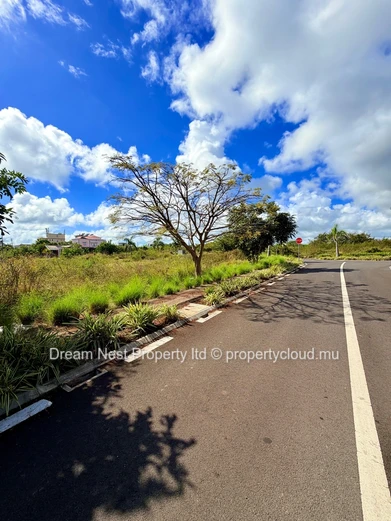 Exceptional Corner Plot for Sale in Bois Des Champs – Mont Choisy Smart City