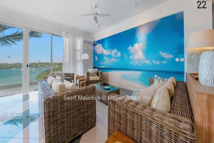 Beachfront Penthouse with Private Rooftop Pool 