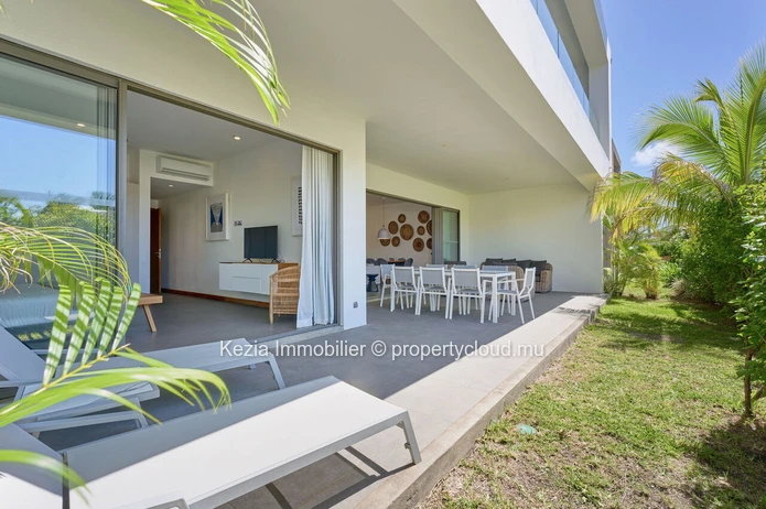 Contemporary Apartment With Large Terrace And Private Garden