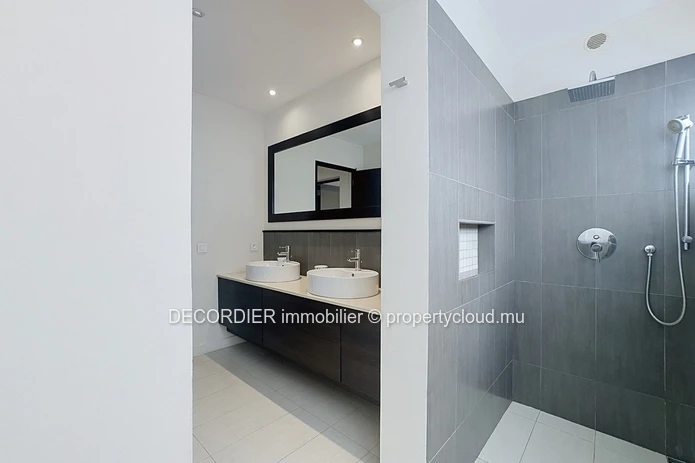 Stunning Furnished 4-Bedroom Villa for Sale