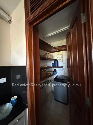 Appartement de 3 chambres à vendre à Quatre Bornes | Résidence bien entretenue