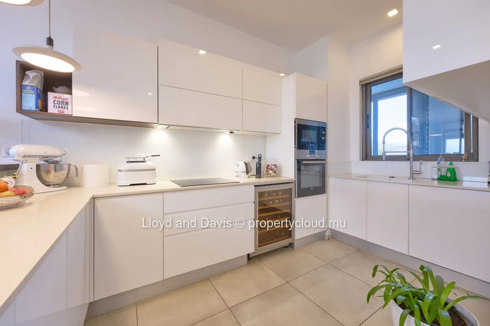 Appartement de 3 chambres en suite dans une résidence sécurisée à Balaclava