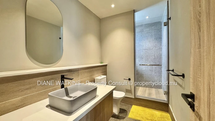 Contemporary 3-Bedroom Apartment for Rent in Tamarin | Sea View | 130 m²