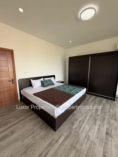 Flic en Flac | Duplex for Rent (cats only)