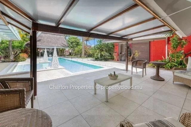 Villa contemporaine de 3 chambres en suite avec bureau et studio indépendant au cœur de Grand Baie
