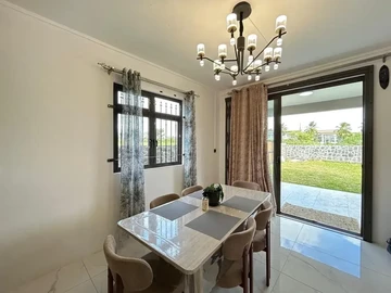 6 Bedroom Villa