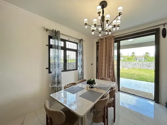 Modern Contemporary Villa For Rent – Sottise