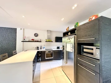 3 Bedroom Townhouse, Duplex