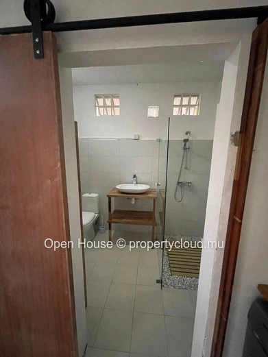 Mauritian Villa in Bain Boeuf, Pereybere - 290m², 8 Bedrooms.