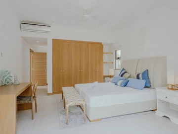 4 Bedroom Villa