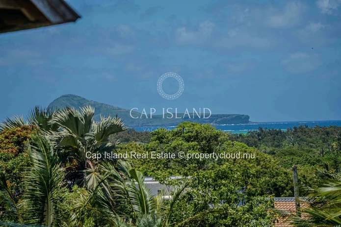 4 Bedroom Penthouse with Panoramic Sea View