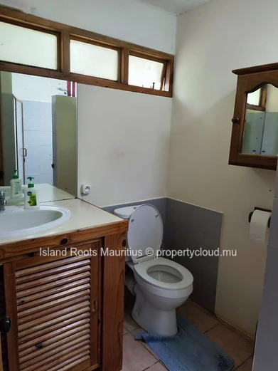 Charme d'Antan & Sérénité Absolue : Une maison de 3 chambre à Ferré, Mapou (Mandat exclusif)