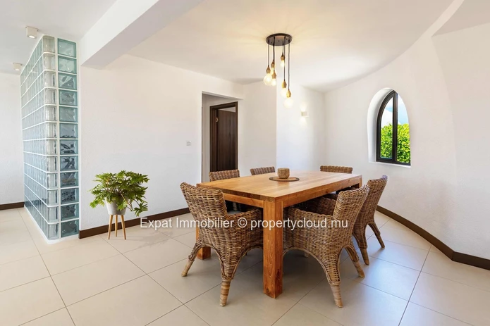 Stunning 3-Bedroom Villa with Private Pool – Les Dômes d’Albion