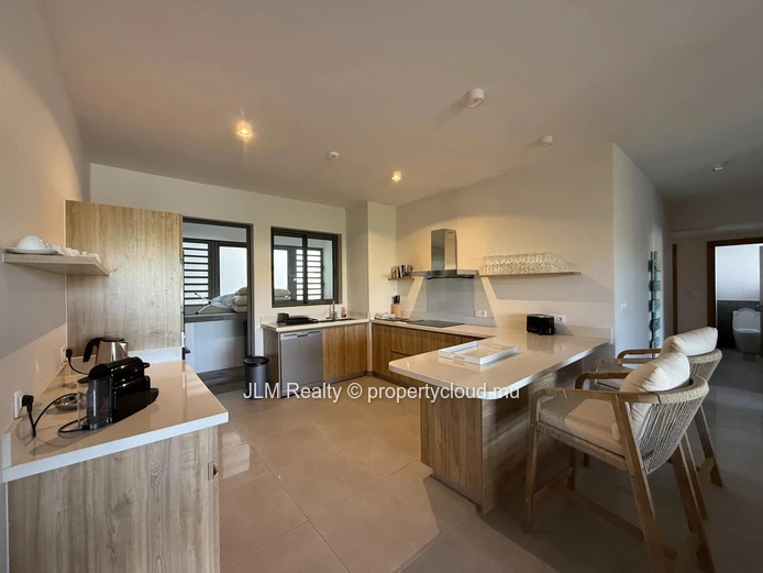 À vendre : Appartement contemporain en rez-de-chaussée à Trou aux Biches, Île Maurice