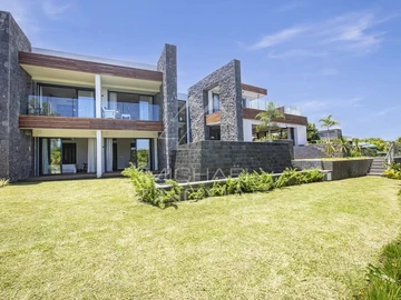 5 Bedroom Villa