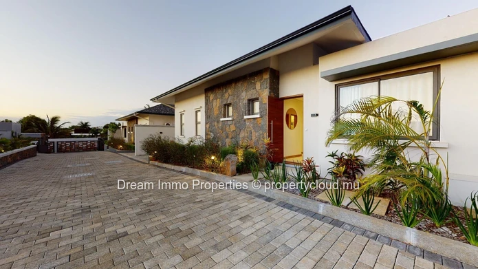3-Bedroom Contemporary Villa In Domaine De Mahé Residence, Grand Baie - Mauritius