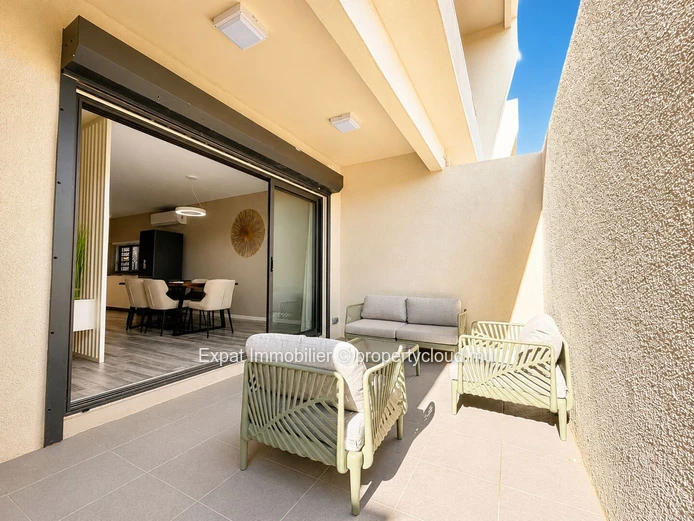 Appartement neuf 3 chambres avec piscine commune à louer à Palmyre, Flic-en-Flac