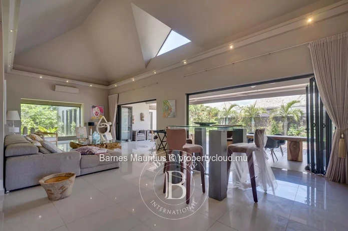 GRAND BAIE - Villa high standing - 5 bedrooms