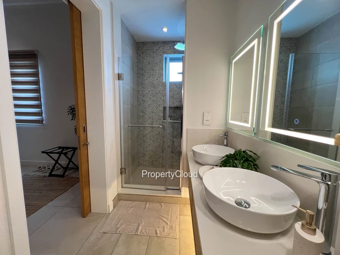 À Louer | Appartement Pieds Dans L’Eau De 3 Chambres | Grand-Gaube | Nord-Est De L’Île Maurice