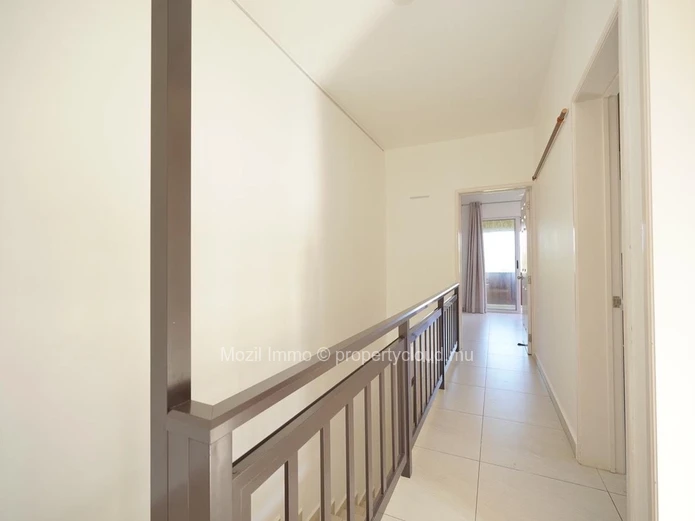 Villa mitoyenne accessible aux étrangers 