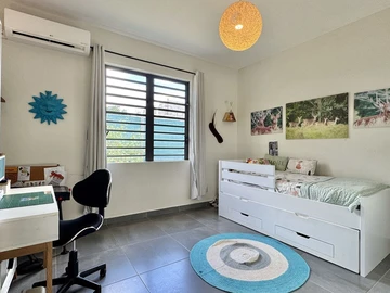 5 Bedroom Villa